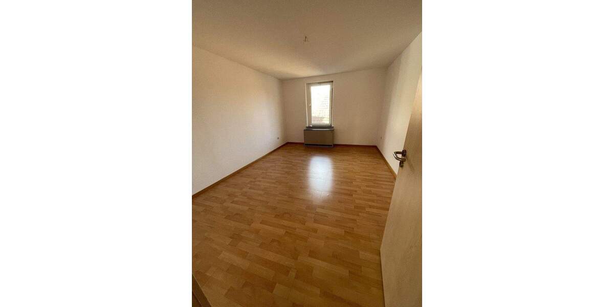 Etagenwohnung Helmstedt Emmerstedt - 3 Zimmer, 71 m&sup2;, 643&euro; | Angebot:25910303