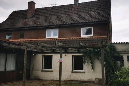 Einfamilienhaus mit viel Potenzial miete gegen Renovierung 3 zimmer