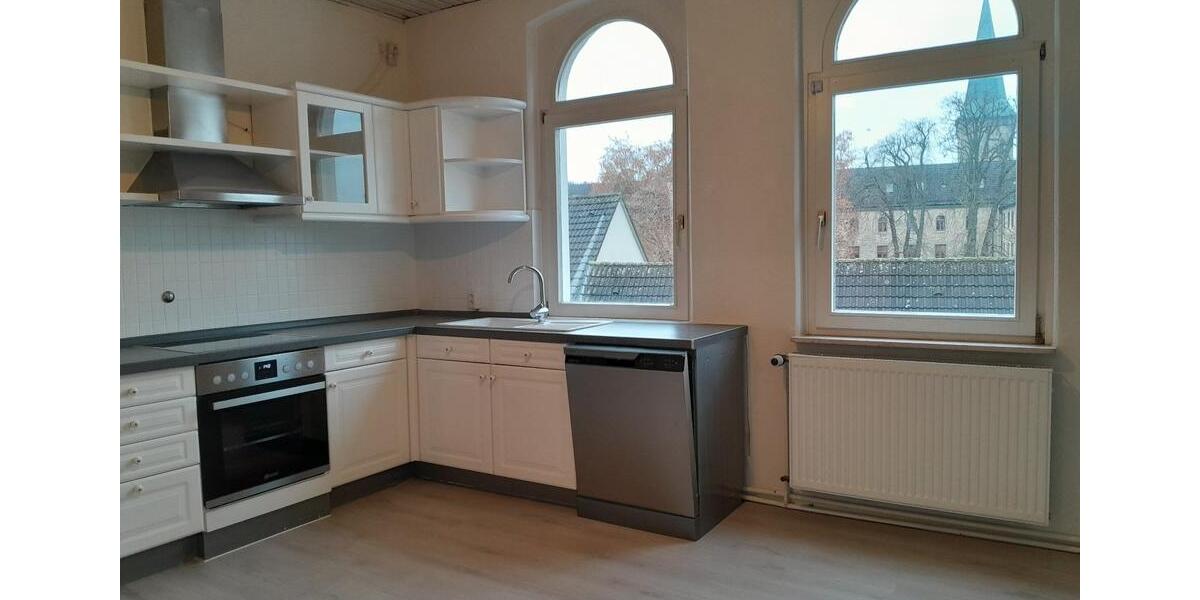 Helle Dachgeschoss-Studentenwohnung 90qm Katharinen-Viertel 3 zimmer