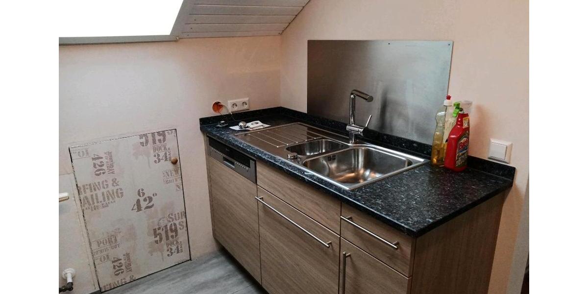 Dachgeschoßwohnung Warthausen - 4 Zimmer, 85 m&sup2;, 1.300&euro; | Angebot:26603201