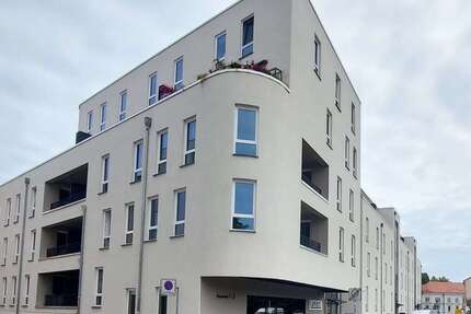 Wohnung Cottbus - 4 Zimmer, 106 m&sup2;, 1.325&euro; | Angebot:27247048