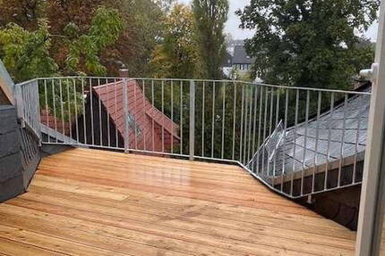 Spektakulärer 4-Zi Wohntraum mit Balkon und Blick ins Grüne Nähe Tierpark