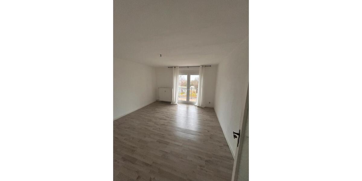Etagenwohnung Klostermansfeld - 3 Zimmer, 61 m&sup2;, 320&euro; | Angebot:24385499