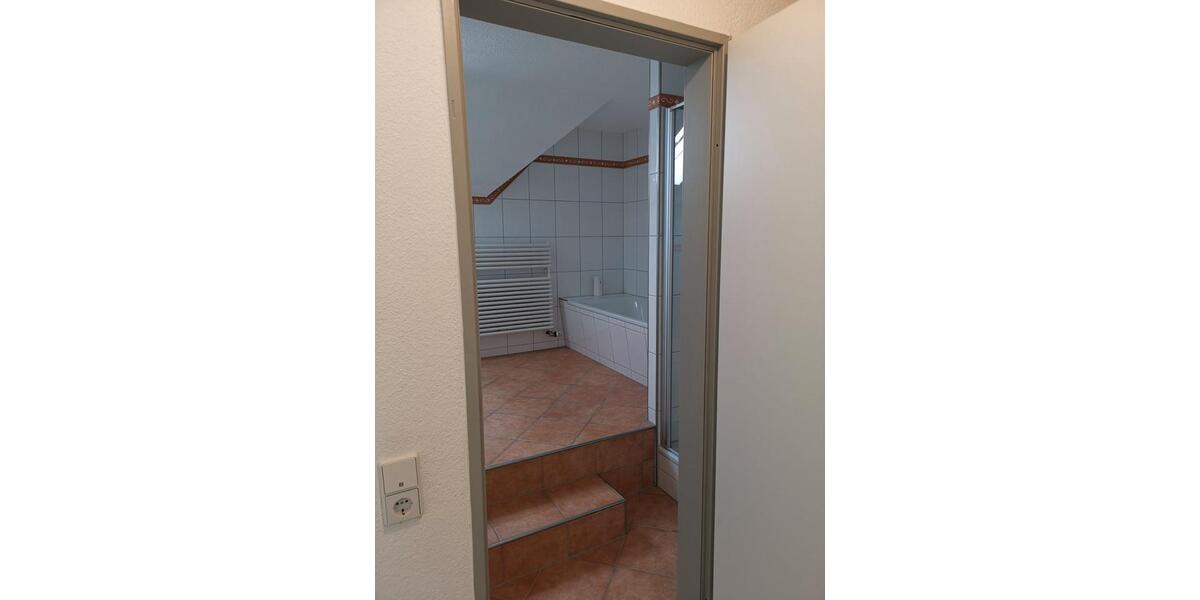 Dachgeschoßwohnung Niestetal - 3 Zimmer, 86 m&sup2;, 1.032&euro; | Angebot:26425628