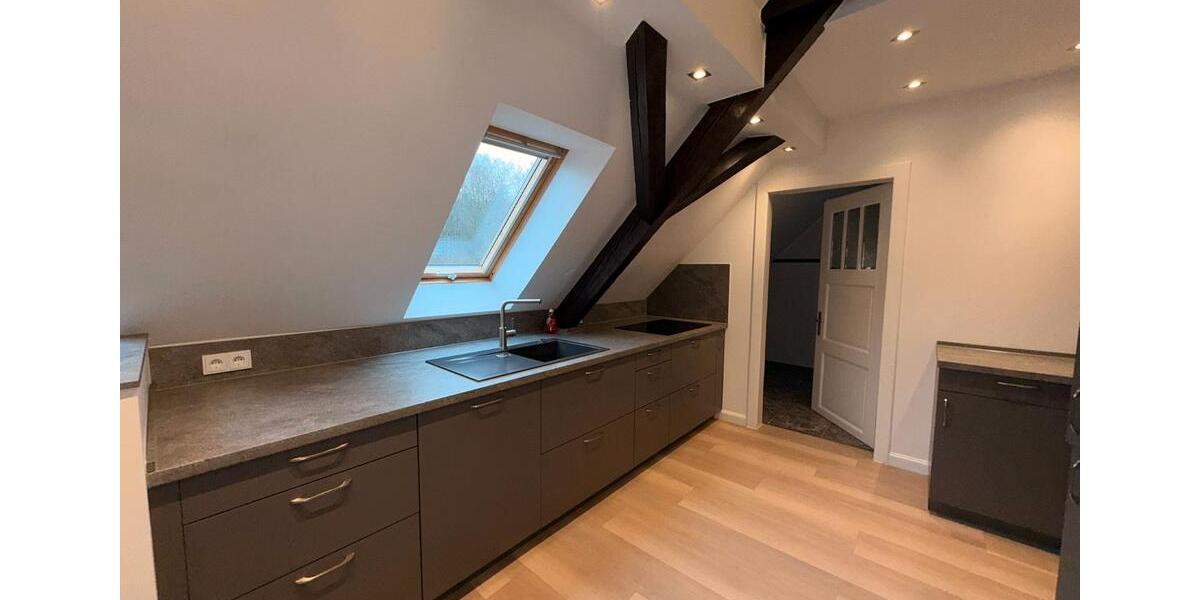 Dachgeschoßwohnung Alsdorf - 3 Zimmer, 92 m&sup2;, 830&euro; | Angebot:26131012