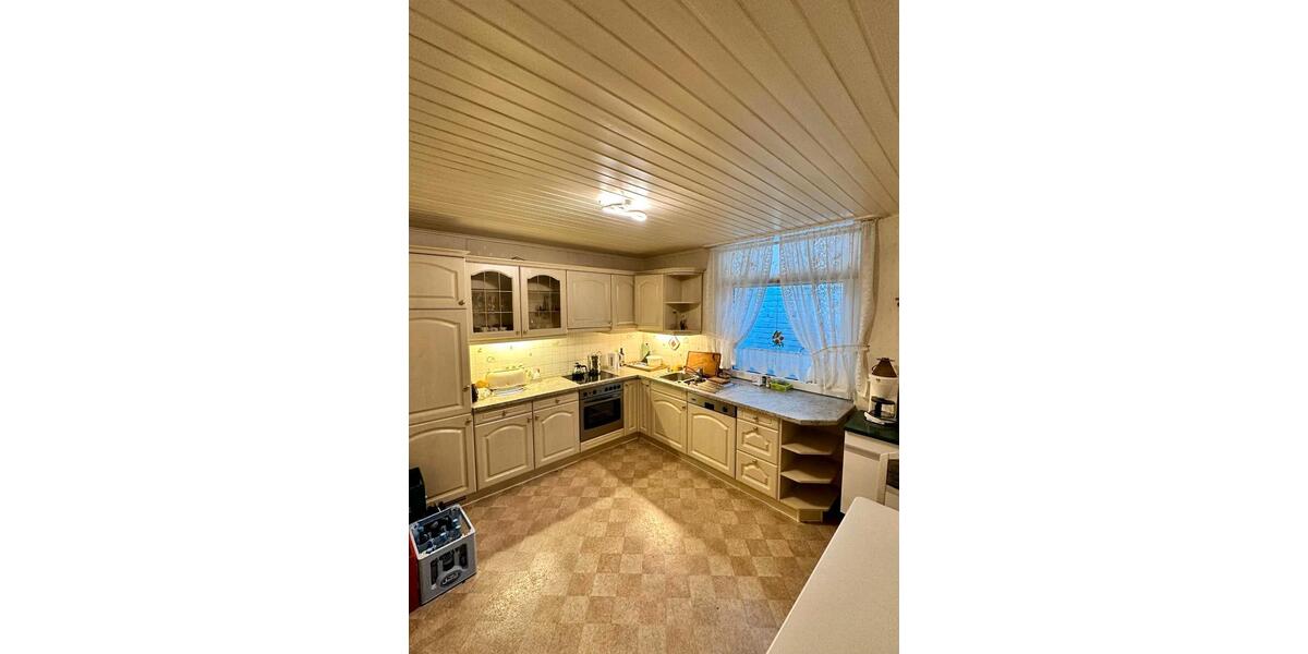 Einfamilienhaus Stolzenau - 6 Zimmer, 250 m&sup2;, 1.400&euro; | Angebot:26592257