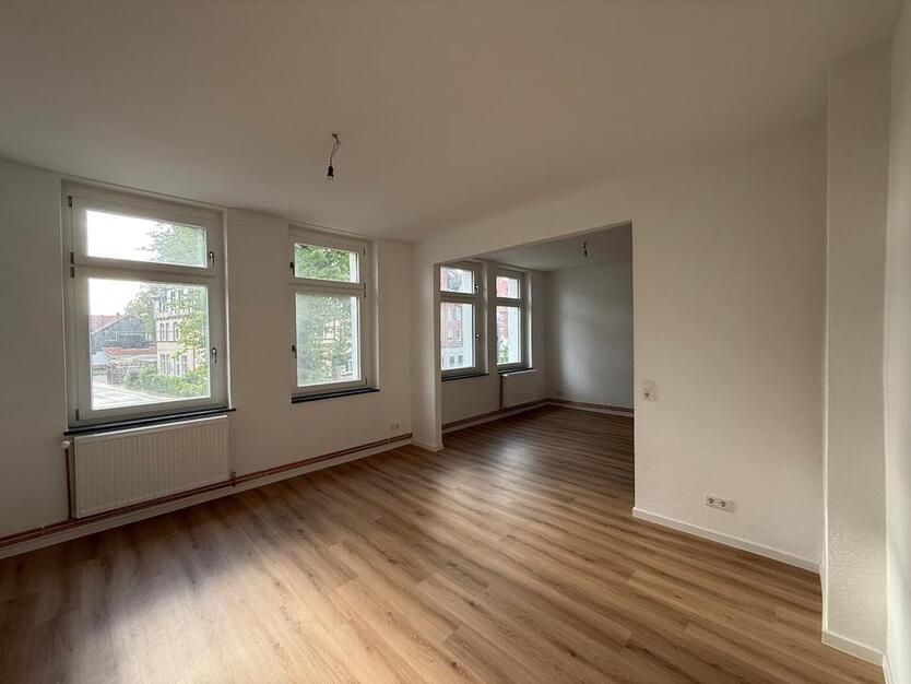 Neu sanierte Wohnung in zentraler Lage mit Balkon in Hannover