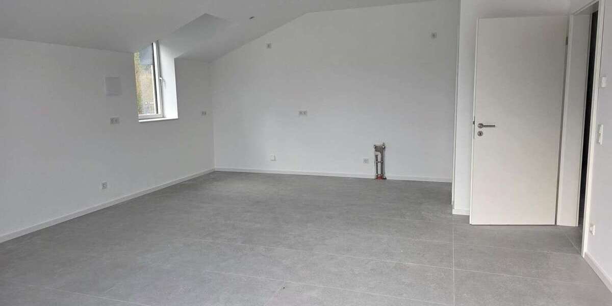Etagenwohnung Trier West-Pallien - 4 Zimmer, 95 m&sup2;, 1.475&euro; | Angebot:27031081