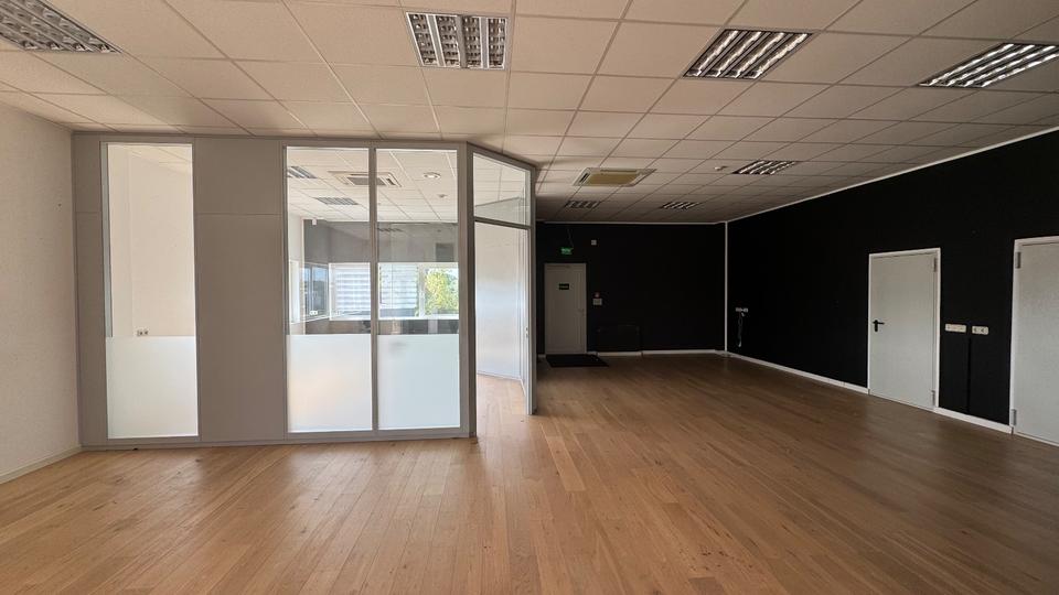 Gewerbeobjekt Kamp-Lintfort Lintfort - 3.690&euro; | Angebot:24385615