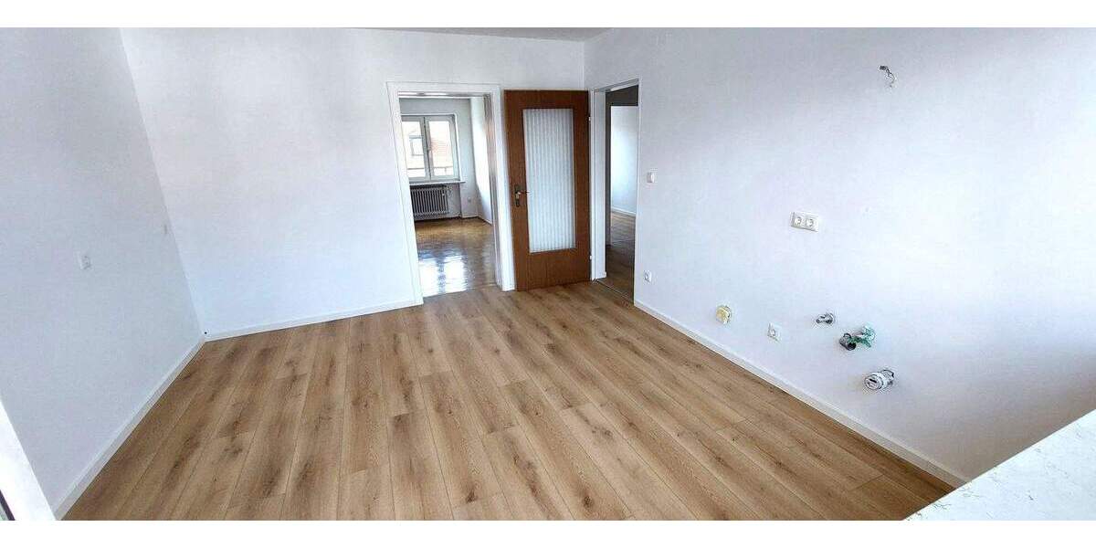 Etagenwohnung Weiden in der Oberpfalz Hammerweg - 3 Zimmer, 86 m&sup2;, 810&euro; | Angebot:25673597