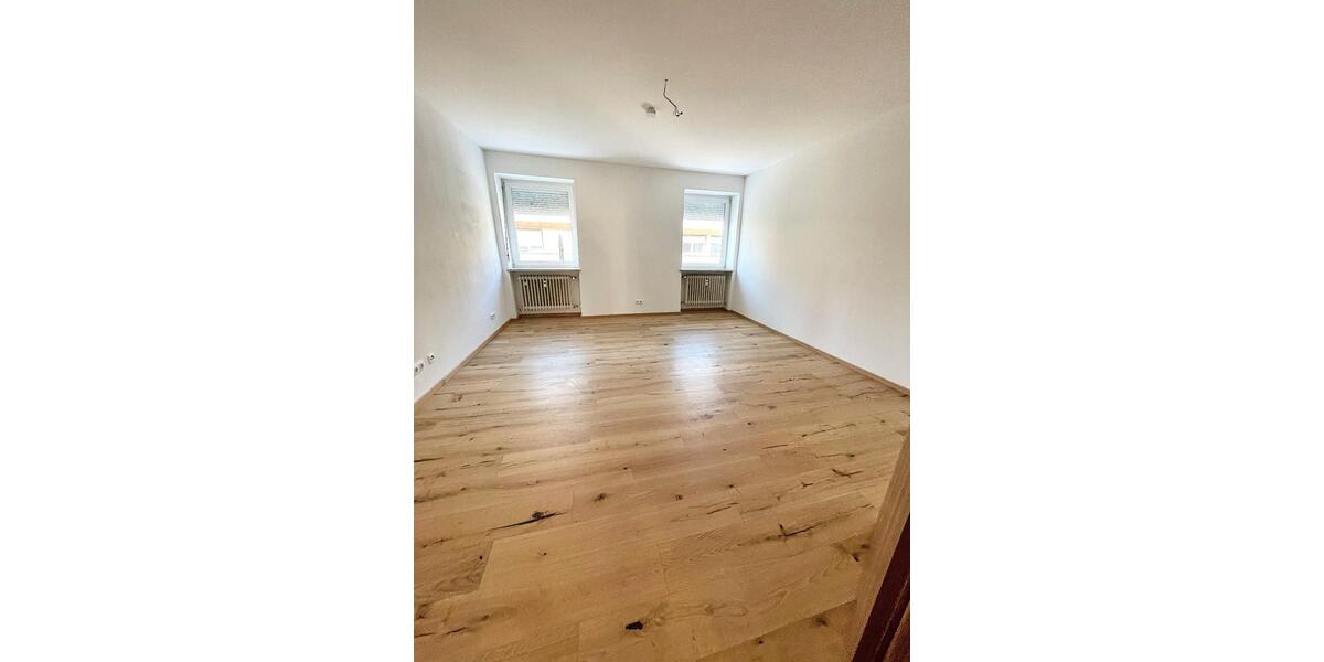 Etagenwohnung Pocking - 2 Zimmer, 107 m&sup2;, 749&euro; | Angebot:25082616