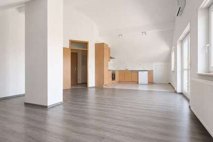 Wohnung Großbottwar - 4.5 Zimmer, 102 m&sup2;, 1.250&euro; | Angebot:27398410