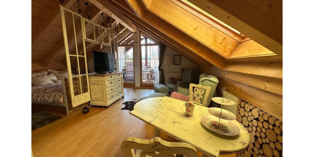 Dachgeschoßwohnung Oberstdorf - 1 Zimmer, 37 m&sup2;, 690&euro; | Angebot:26032312