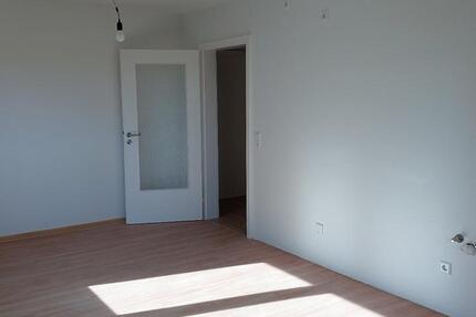 Wohnung Achern - 3 Zimmer, 93 m&sup2;, 900&euro; | Angebot:25270883
