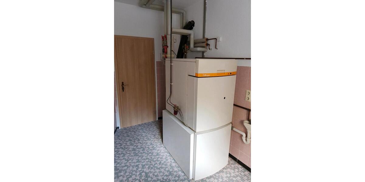 Einfamilienhaus Vohenstrauß - 2 Zimmer, 147 m&sup2;, 750&euro; | Angebot:25853607