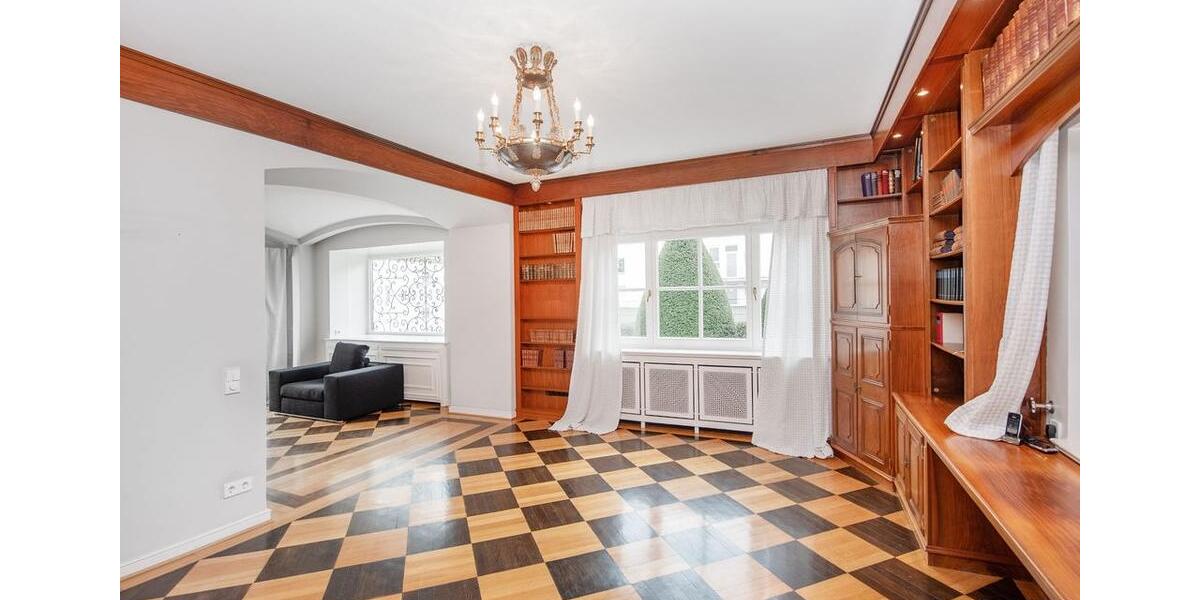 Villa Bielefeld Schildesche - 7 Zimmer, 272 m&sup2;, 2.700&euro; | Angebot:26291726