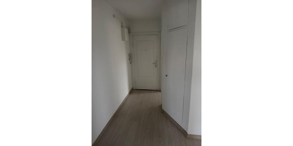 Dachgeschoßwohnung Wiesbaden Klarenthal - 3 Zimmer, 59 m&sup2;, 1.010&euro; | Angebot:25184903