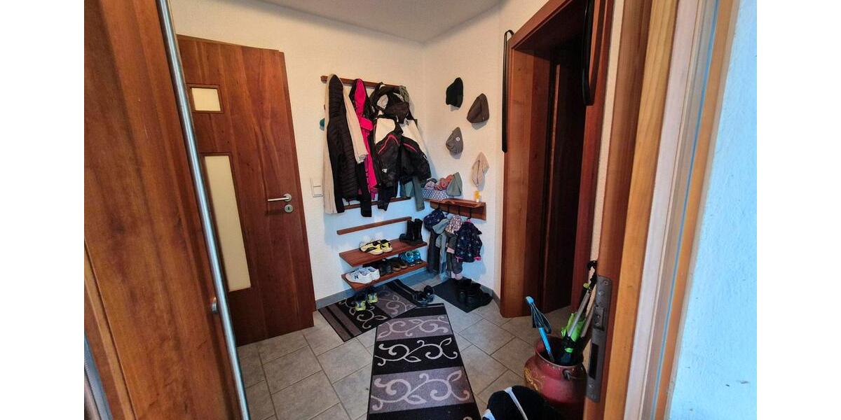 Befristete Untervermietung: 4 Zimmer Wohnung 15.April bis 14.Juni 4 zimmer