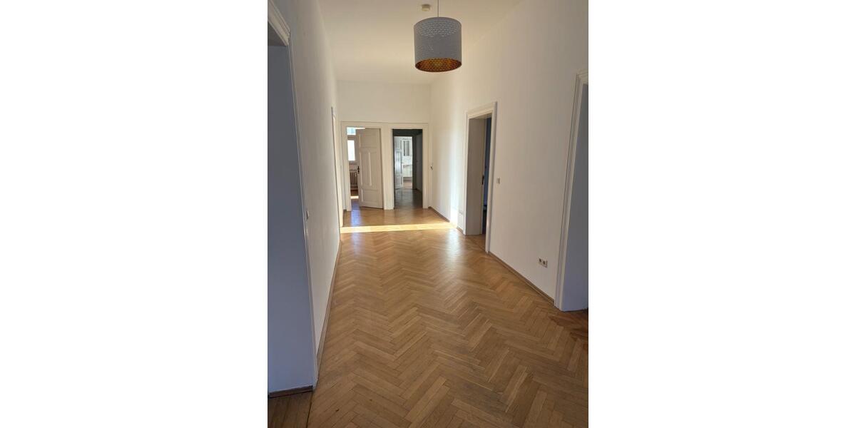 Dachgeschoßwohnung Helmstedt - 4 Zimmer, 170 m&sup2;, 890&euro; | Angebot:24624668