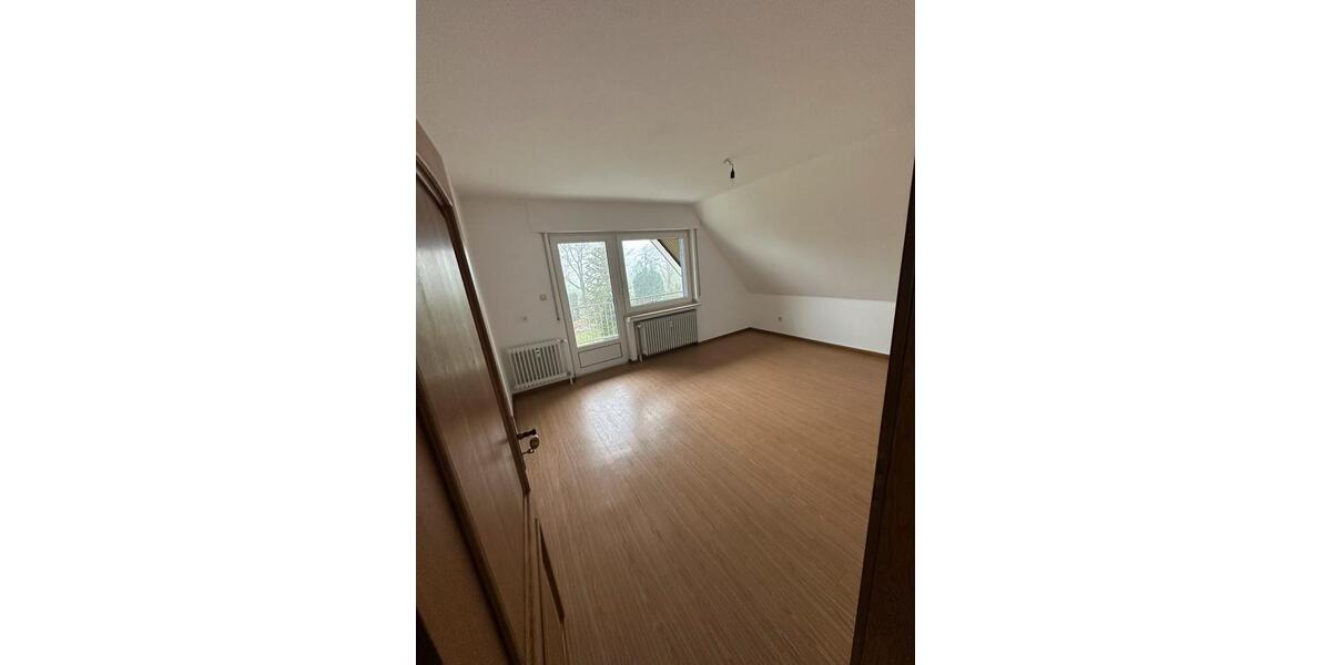 Dachgeschoßwohnung Berge - 4 Zimmer, 104 m&sup2;, 750&euro; | Angebot:26606674