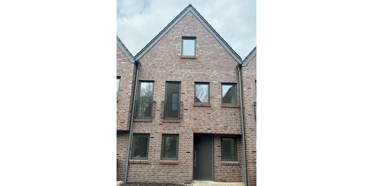 Reihenhaus Edewecht - 6 Zimmer, 122 m&sup2;, 1.710&euro; | Angebot:24992121