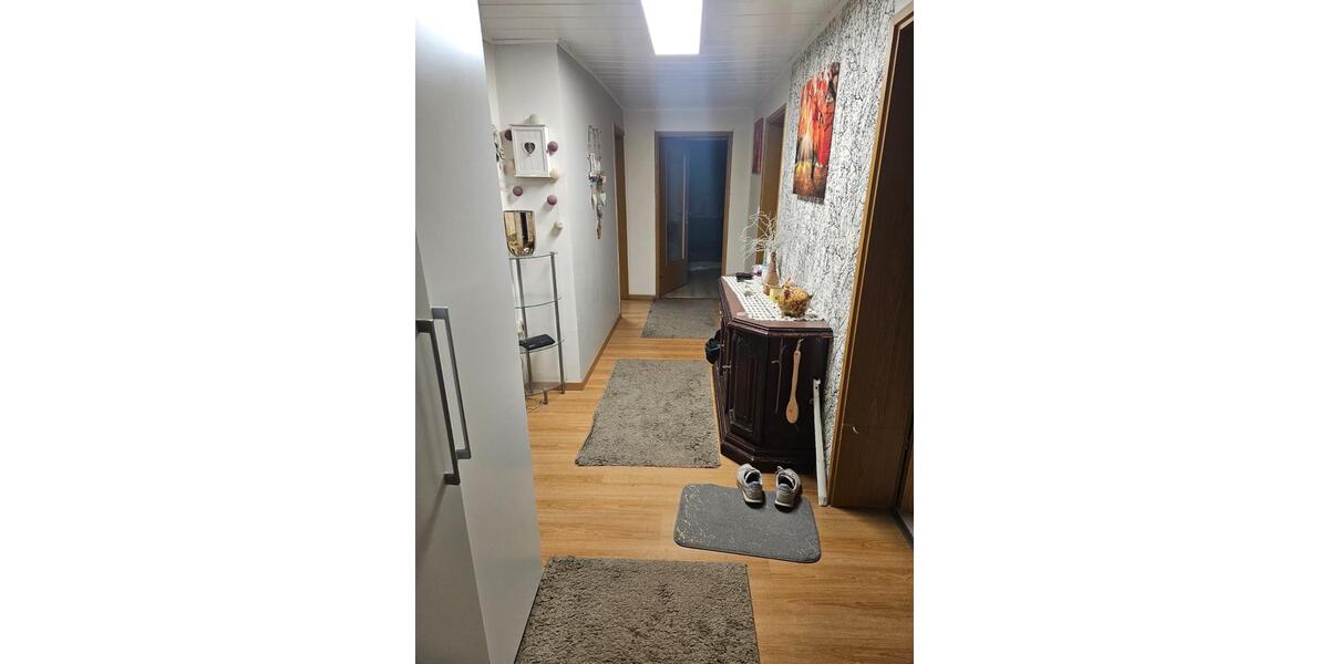 Dachgeschoßwohnung Dietenhofen - 3 Zimmer, 100 m&sup2;, 790&euro; | Angebot:26110037