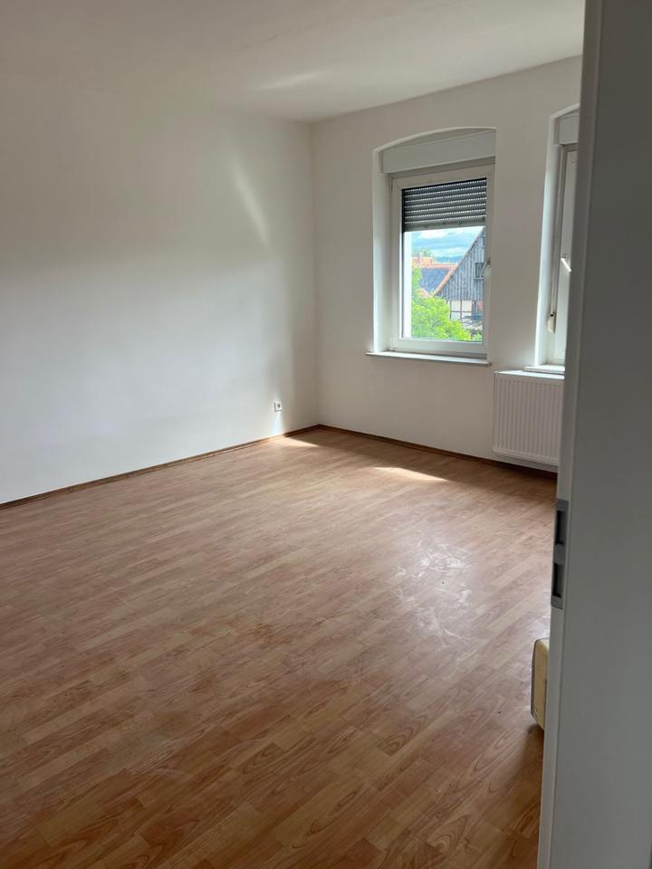 Helle 3-Zimmer-Wohnung mit großer Terrasse & Ausblick ins Grüne – Vogelsang 9, Lügde
