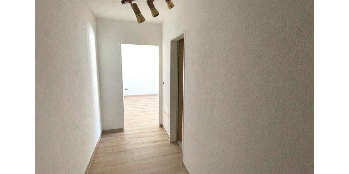 Dachgeschoßwohnung Thalheim/Erzgebirge Erzgebirge - 2 Zimmer, 52 m&sup2;, 335&euro; | Angebot:25917466
