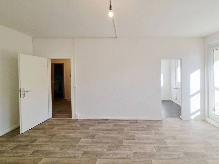 *Ruhige Lage*frischrenoviert ab Herbst*mit Sonnenbalkon*