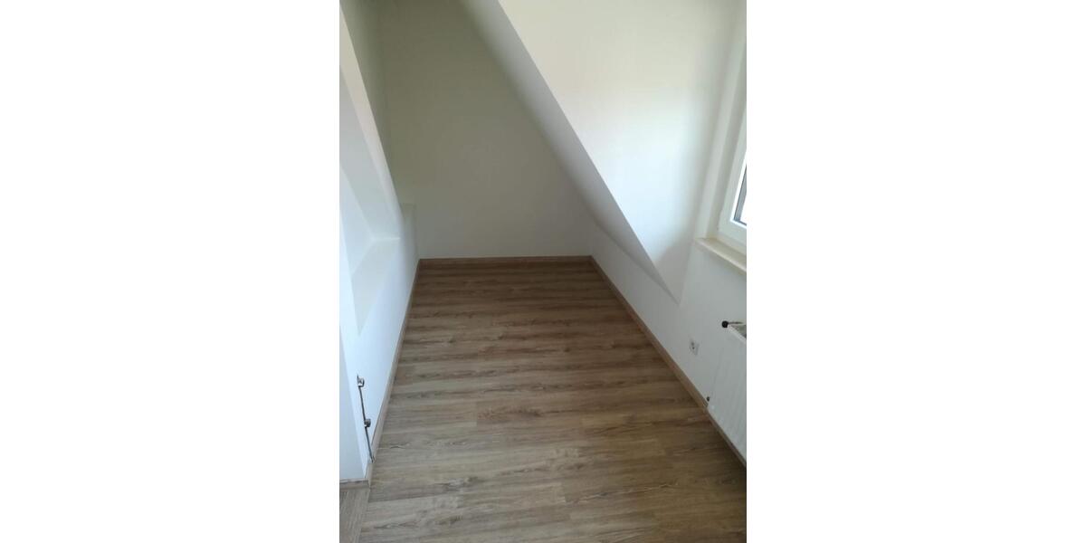 Dachgeschoßwohnung Breitenworbis - 4 Zimmer, 92 m&sup2;, 598&euro; | Angebot:26536282