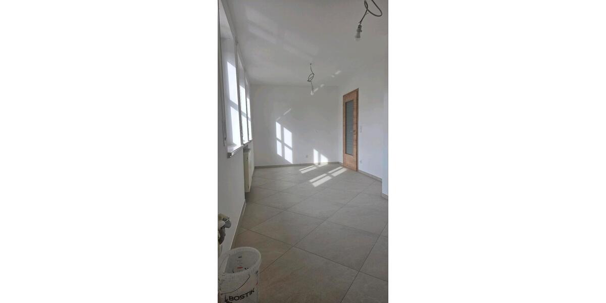 Dachgeschoßwohnung Hemau - 3 Zimmer, 120 m&sup2;, 960&euro; | Angebot:26565020
