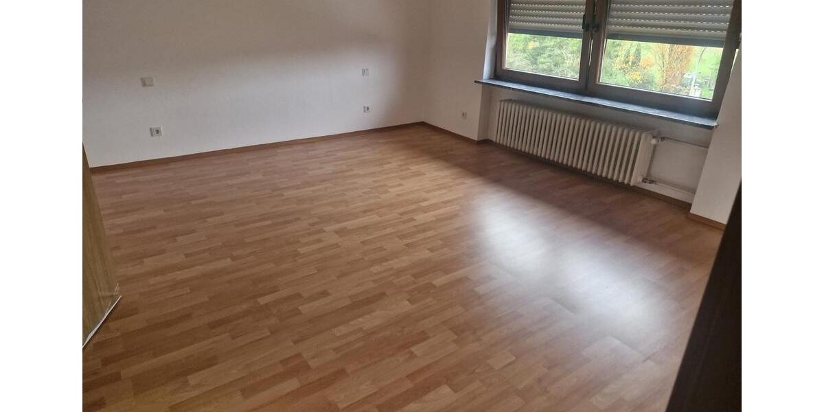 Großzügige 3-Zimmer-Wohnung mit Terrasse in Hülzweiler 3 zimmer
