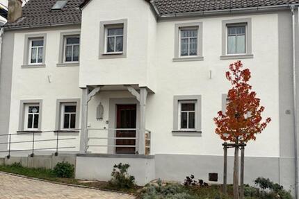 Haus Oberscheinfeld - 7 Zimmer, 160 m&sup2;, 1.200&euro; | Angebot:24803864