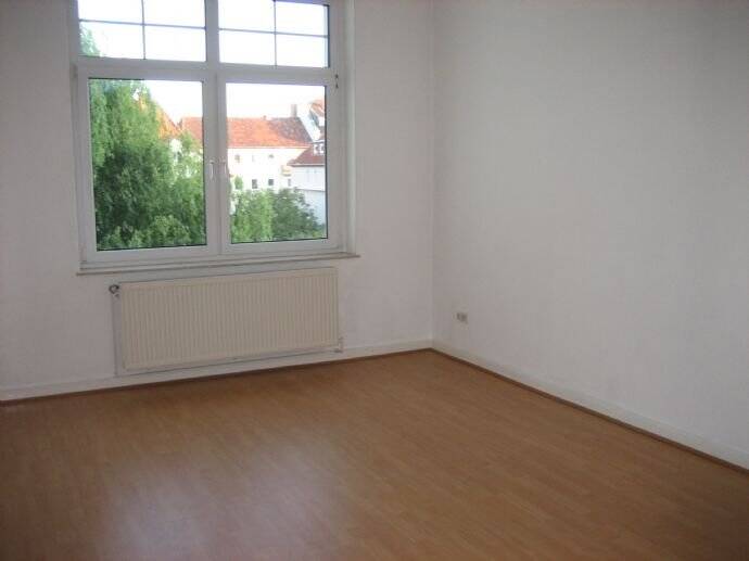 Zimmer Hildesheim Ost - 5 Zimmer, 141 m&sup2;, 1.250&euro; | Angebot:26028576