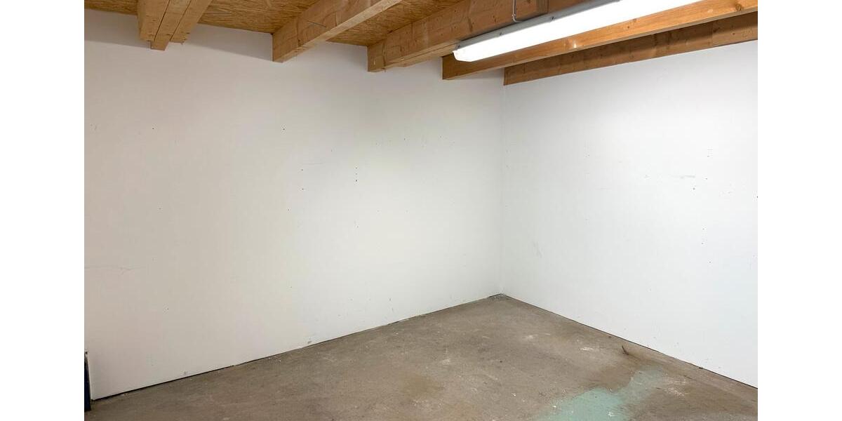 Gewerbeeinheit in Kassel-Espenau – 154 m² zimmer