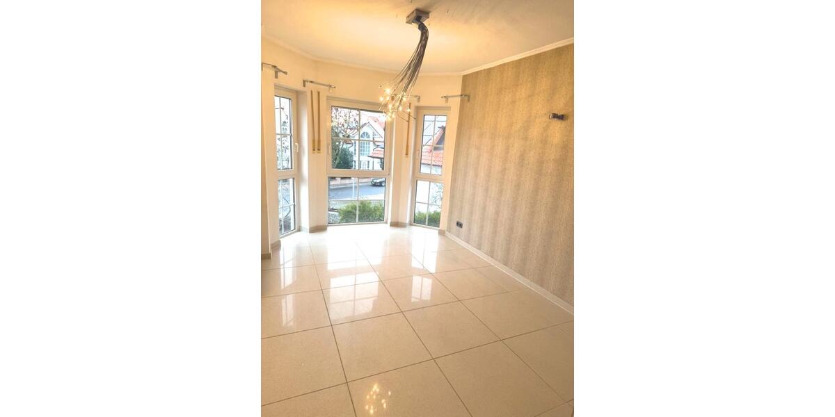 Etagenwohnung Osthofen - 5 Zimmer, 120 m&sup2;, 1.450&euro; | Angebot:23847452