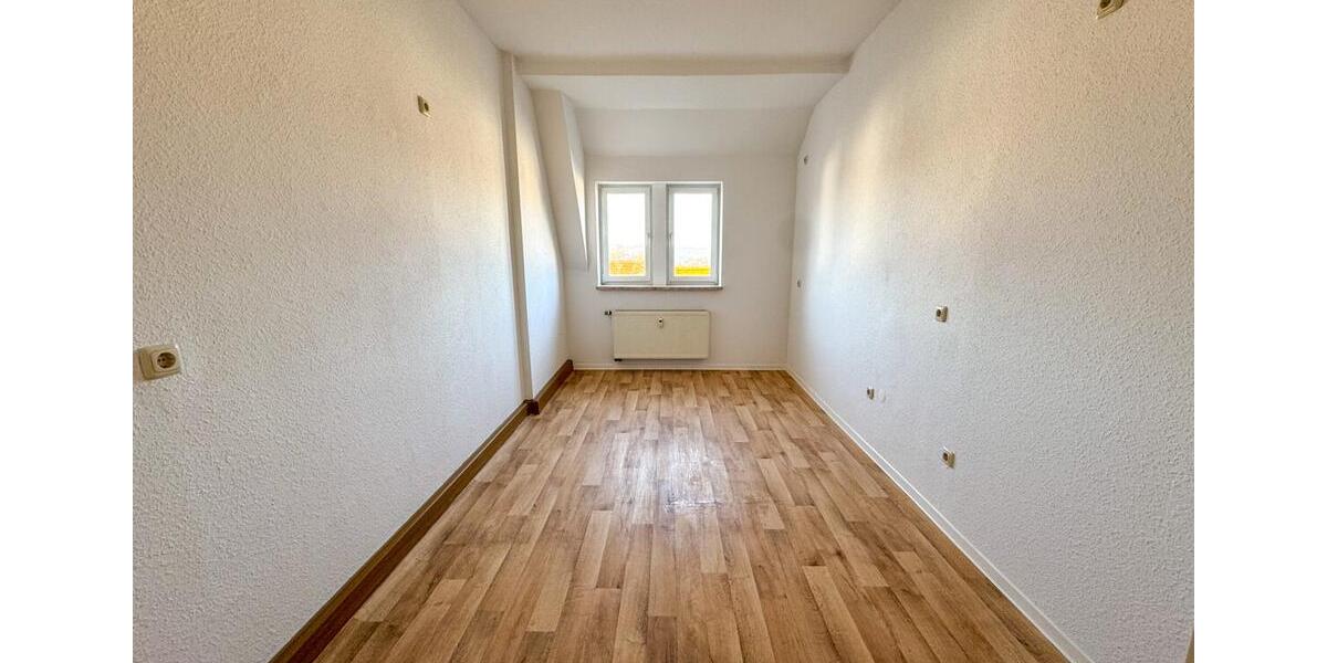 Dachgeschoßwohnung Aue-Bad Schlema Bad Schlema - 5 Zimmer, 130 m&sup2;, 800&euro; | Angebot:24847399