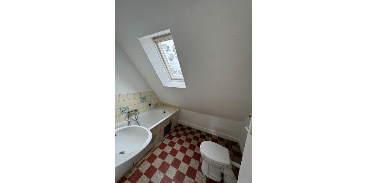 Dachgeschoßwohnung Kassel Harleshausen - 2 Zimmer, 36 m&sup2;, 560&euro; | Angebot:26648519