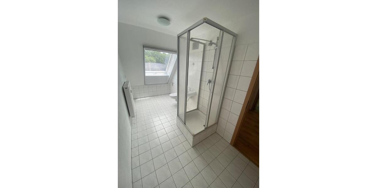 Dachgeschoßwohnung Stauchitz - 1 Zimmer, 31 m&sup2;, 200&euro; | Angebot:26351165