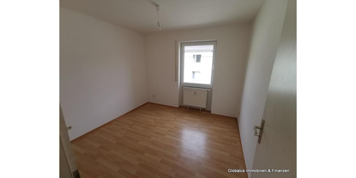 Dachgeschoßwohnung Plauen - 5 Zimmer, 105 m&sup2;, 690&euro; | Angebot:25871109