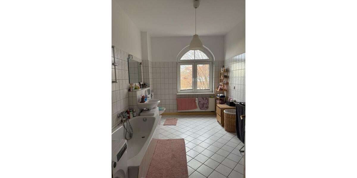 ATLAS IMMOBILIEN: Wunderschöner Altbau im Blumenviertel 3 zimmer