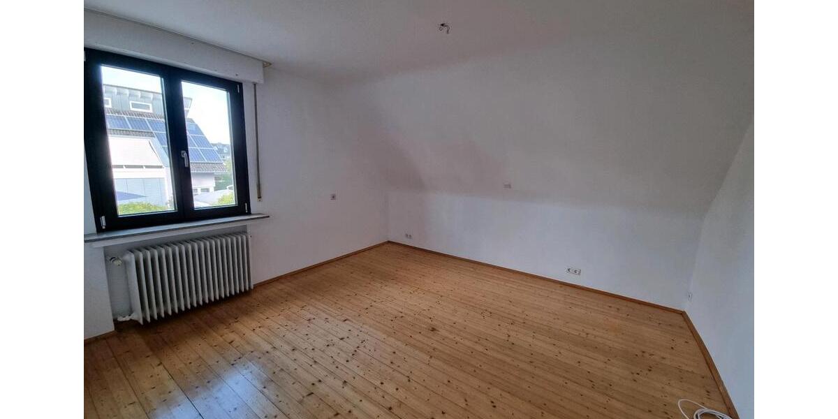 Dachgeschoßwohnung Niederkassel - 2 Zimmer, 50 m&sup2;, 890&euro; | Angebot:26322723