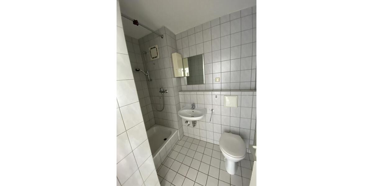 Etagenwohnung Mittweida - 1 Zimmer, 28 m&sup2;, 275&euro; | Angebot:26004585