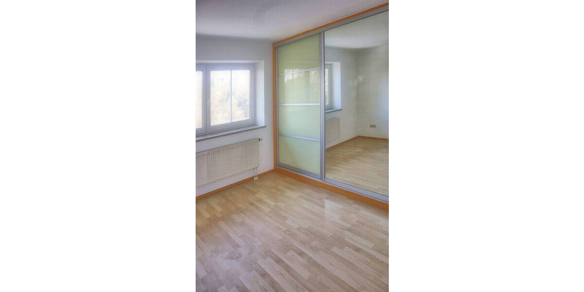 Etagenwohnung Wörth Hofsingelding - 3 Zimmer, 109 m&sup2;, 1.650&euro; | Angebot:26673173