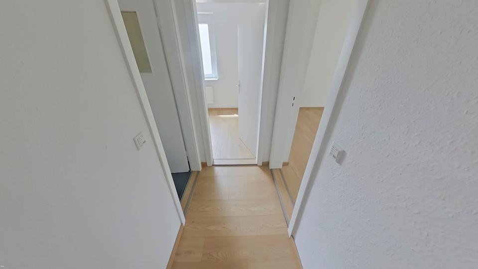 Erstbezug nach Sabnierung in der Nordstr. 11 zimmer