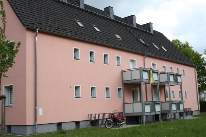 Bei VIVAWEST die Sonnenstrahlen auf dem eigenen Balkon genießen.