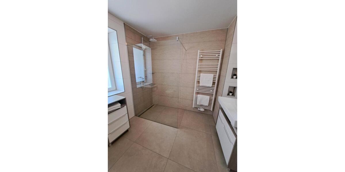 Wohnen auf Zeit Vlotho - 2 Zimmer, 60 m&sup2;, 120&euro; | Angebot:20715278