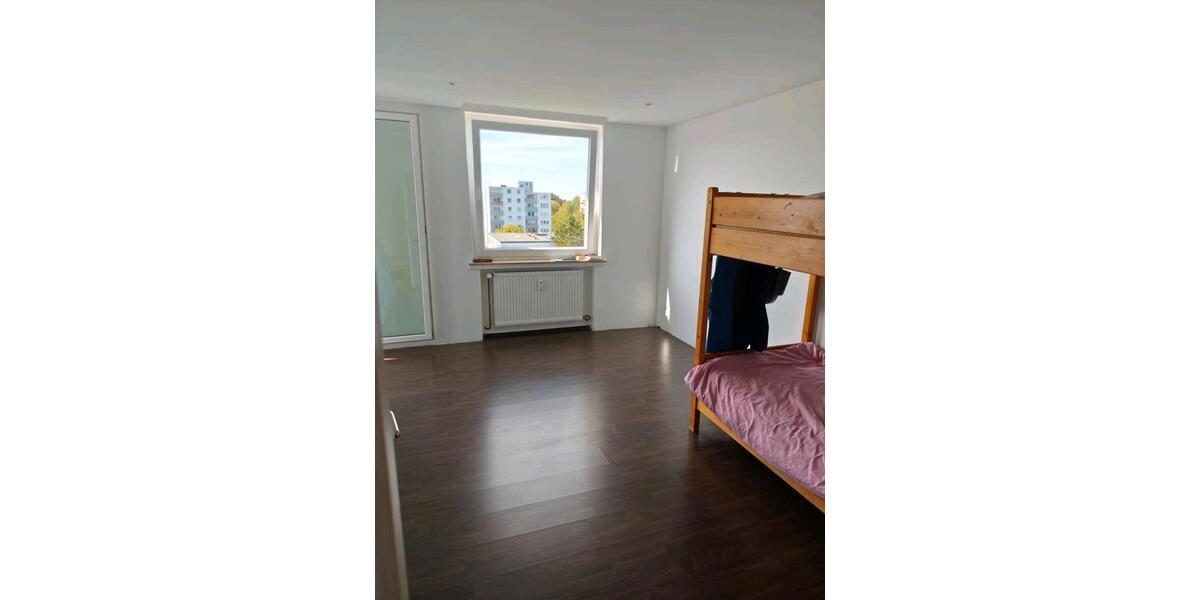 WG -Zimmer für Studentin , ab den 01.01.2026 bis Ende Juni 2026 1 zimmer