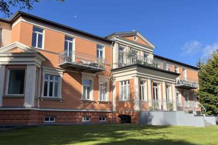 Wohnung zum Mieten in Schwerin 860 € 62.74 m² 2 zimmer