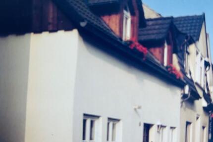Haus Herford - 3 Zimmer, 100 m&sup2;, 890&euro; | Angebot:26229009